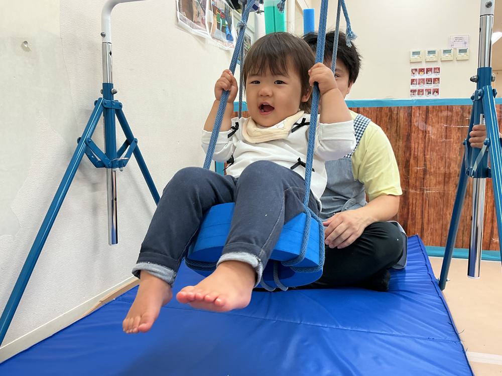 室内ブランコ♪