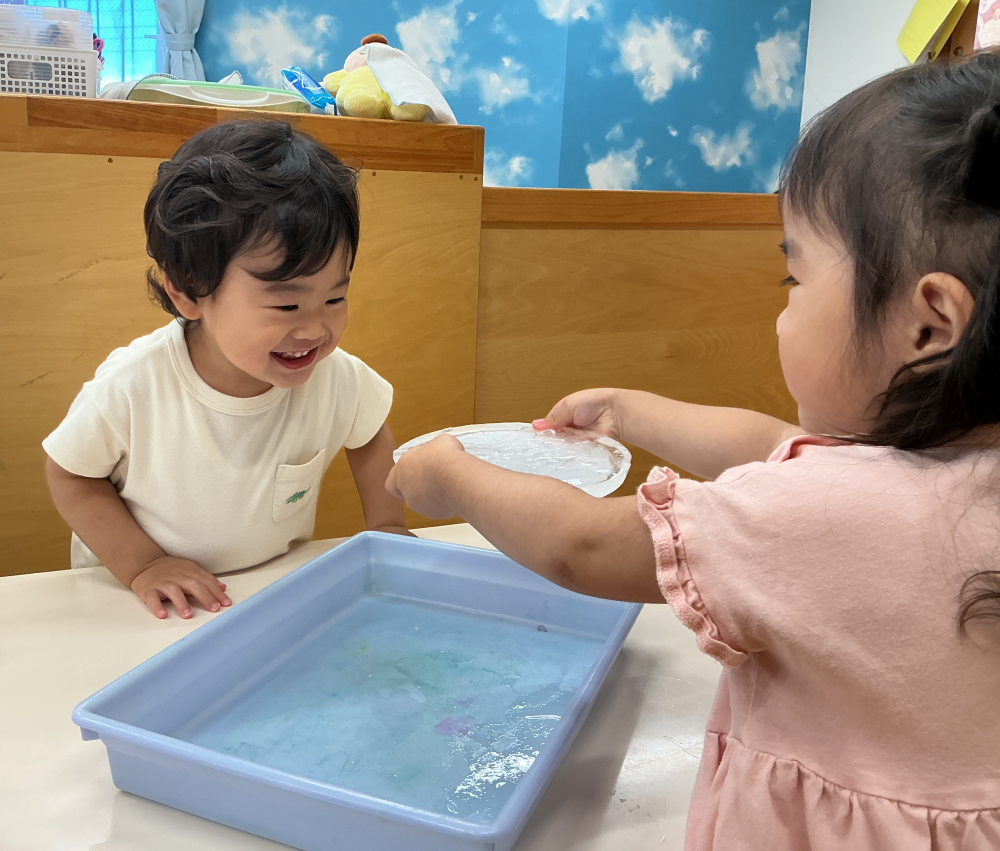 氷遊びで大発見！